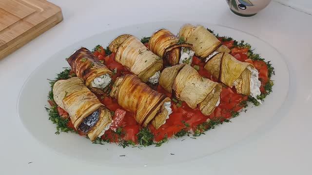 В ЭТУ ЖАРУ НЕ ЖАРЮ БАКЛАЖАНЫ! Это так ВКУСНО! Рулеты из баклажанов со вкусной начинкой.