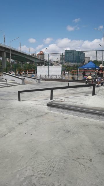 Детские трюки на самокатах и наша прогулка в парк. Смотрите на канале полное видео!