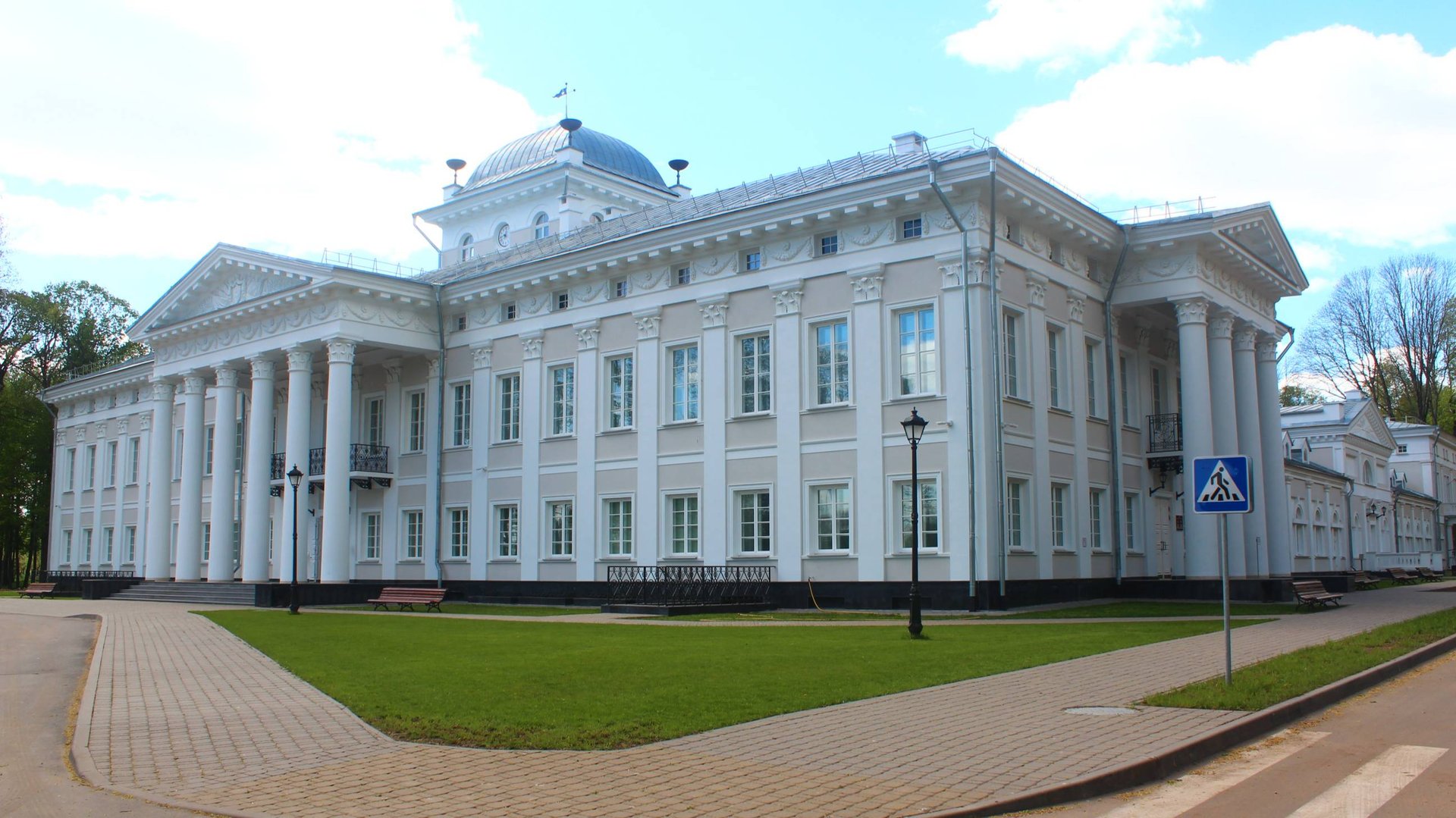 Путешествия по Беларуси: Дворец Булгаков в Жиличах