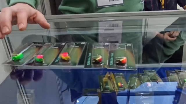 Воблер наоборот! Что это?😱 Сын нашел на выставке и замучил продавца😅