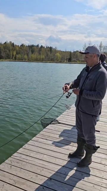 Батл на блеснах с фронт хуком. Кто победит?