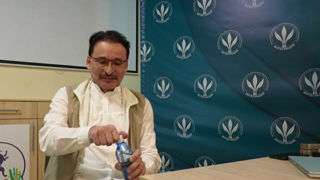 Живое Присутствие...