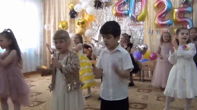 Софочкин выпускной, будущие первоклашки