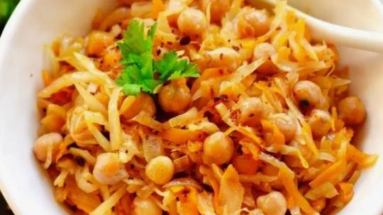 Капуста с нутом.