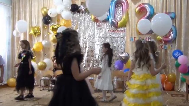 Продолжение выпускного, будущие первоклашки