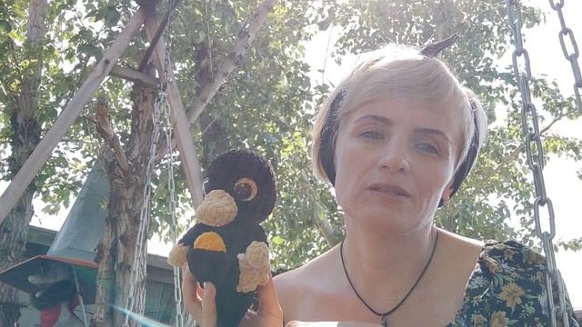 Совместный проект "Вязание - это серьёзно", 27 неделя: белочка с использованием голубого цвета