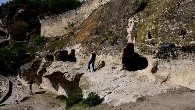 Инкерма́н (в 1976—1991 годах Белока́менск)