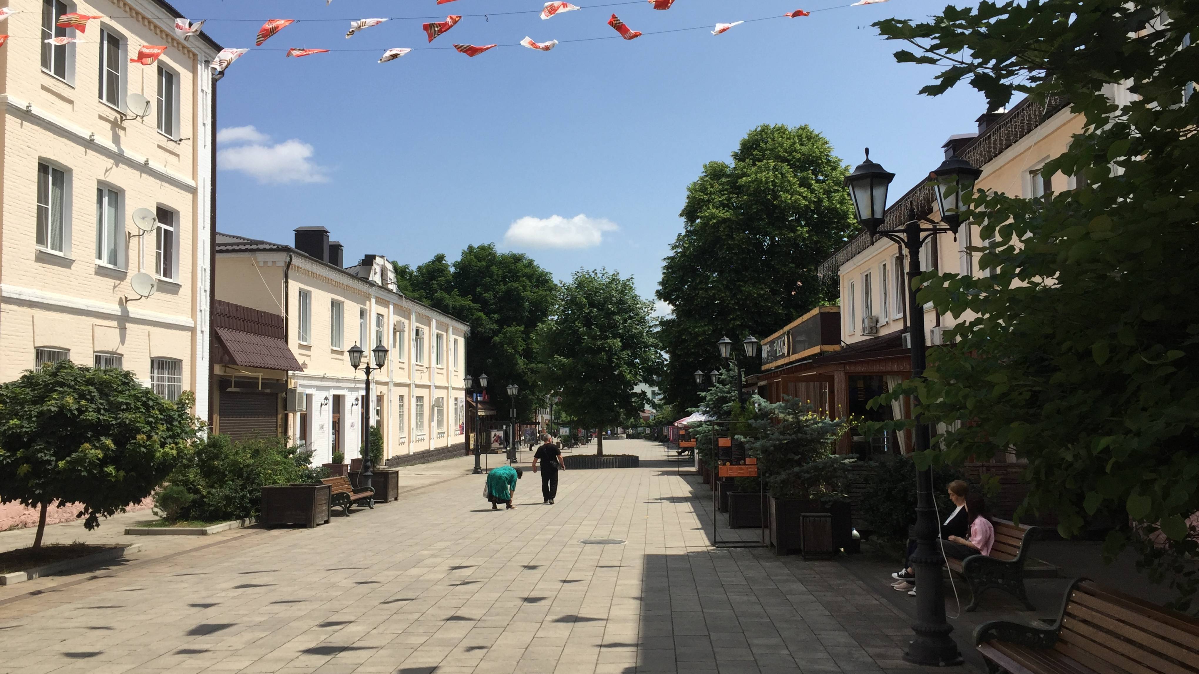 Нальчике тоже есть свой Арбат. Пешая часть улицы Кабардинской в Нальчике Кабардино-Балкария