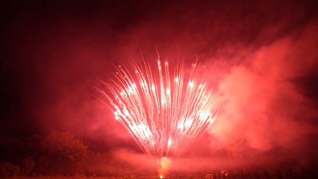 TK-KLS180 Профессиональная веерная батарея салютов 180 залпов 0,8" RED HEART