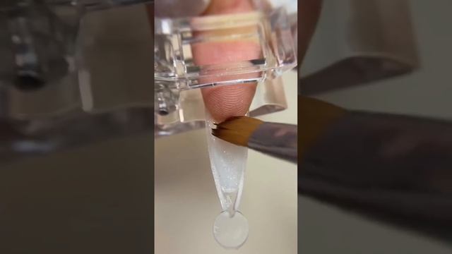 Маникюр, который придумала Хейли Бибер