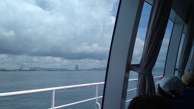 Плывём с китайцами на пароме на остров Пиратов!