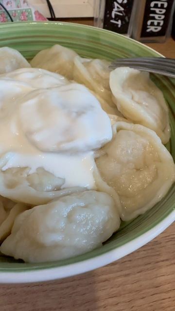 Пельмени домашние вкусные и сочные. 
Тесто на кипятке.