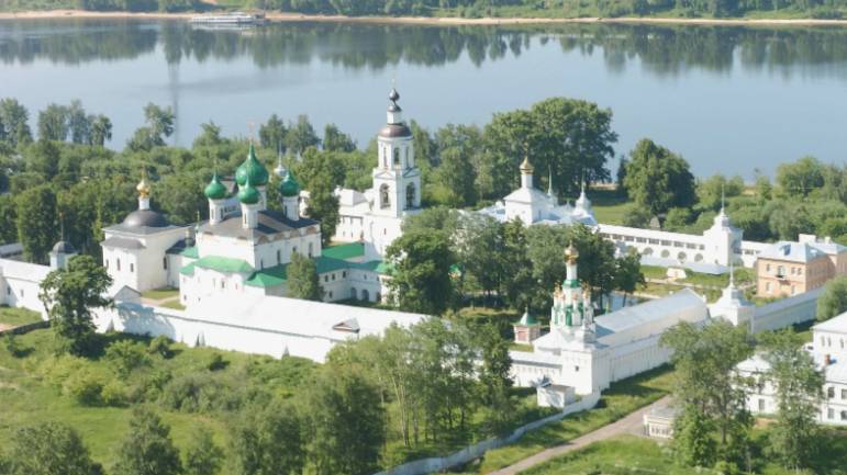 Жемчужина России. Толгский монастырь с освященными кедрами.