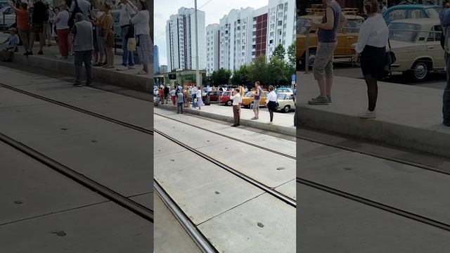 Назад в будущее на московских рельсах! Парад ретро-трамваев на  улице  Радонежского. Фрагмент 2