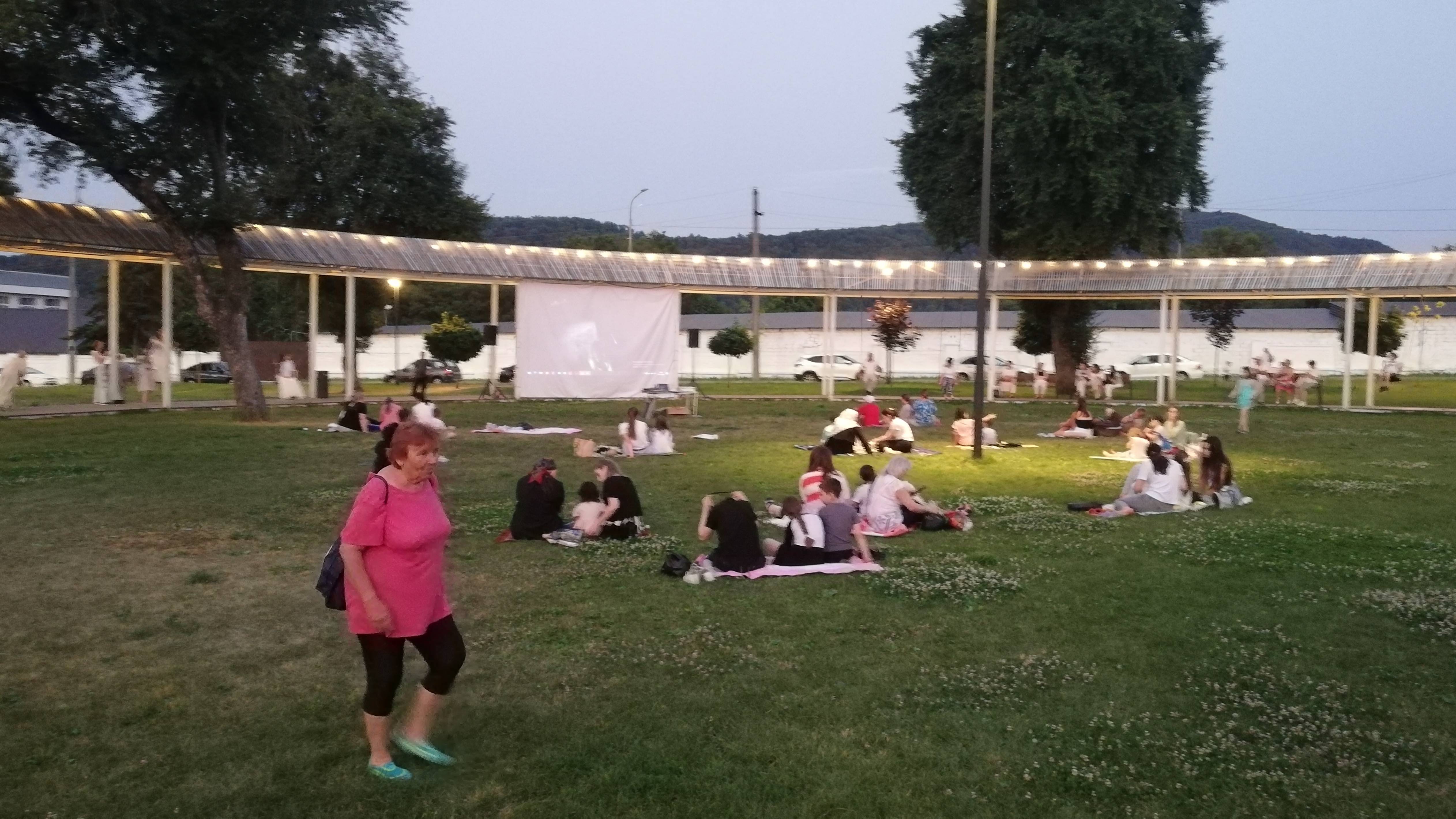 Нальчик. В самом центре курортной части Нальчика Долинск. Санаторий Голубые Ели, Горный Родник