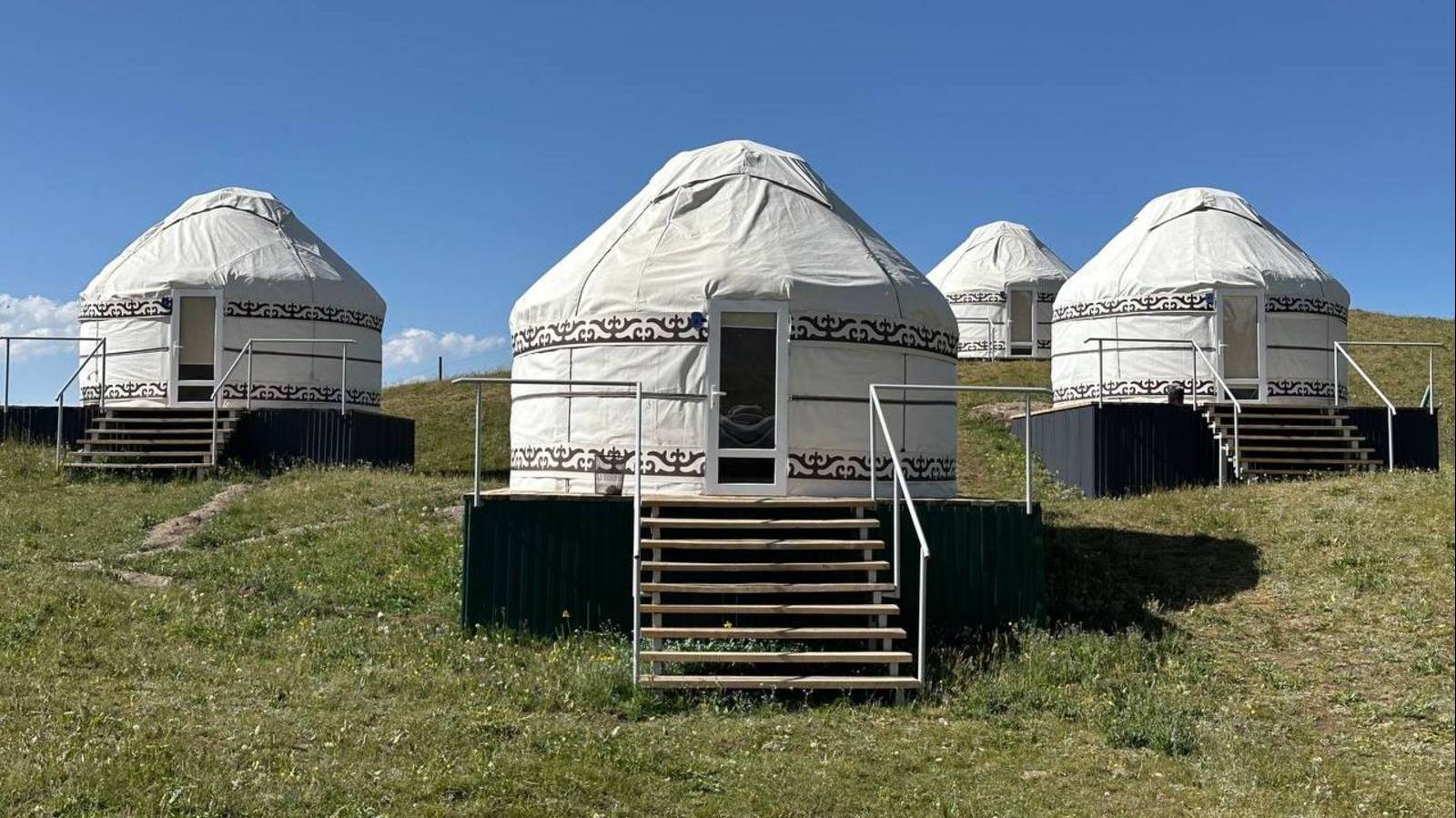 Видеообзор юрты и столовой в базовом лагере Ачикташ