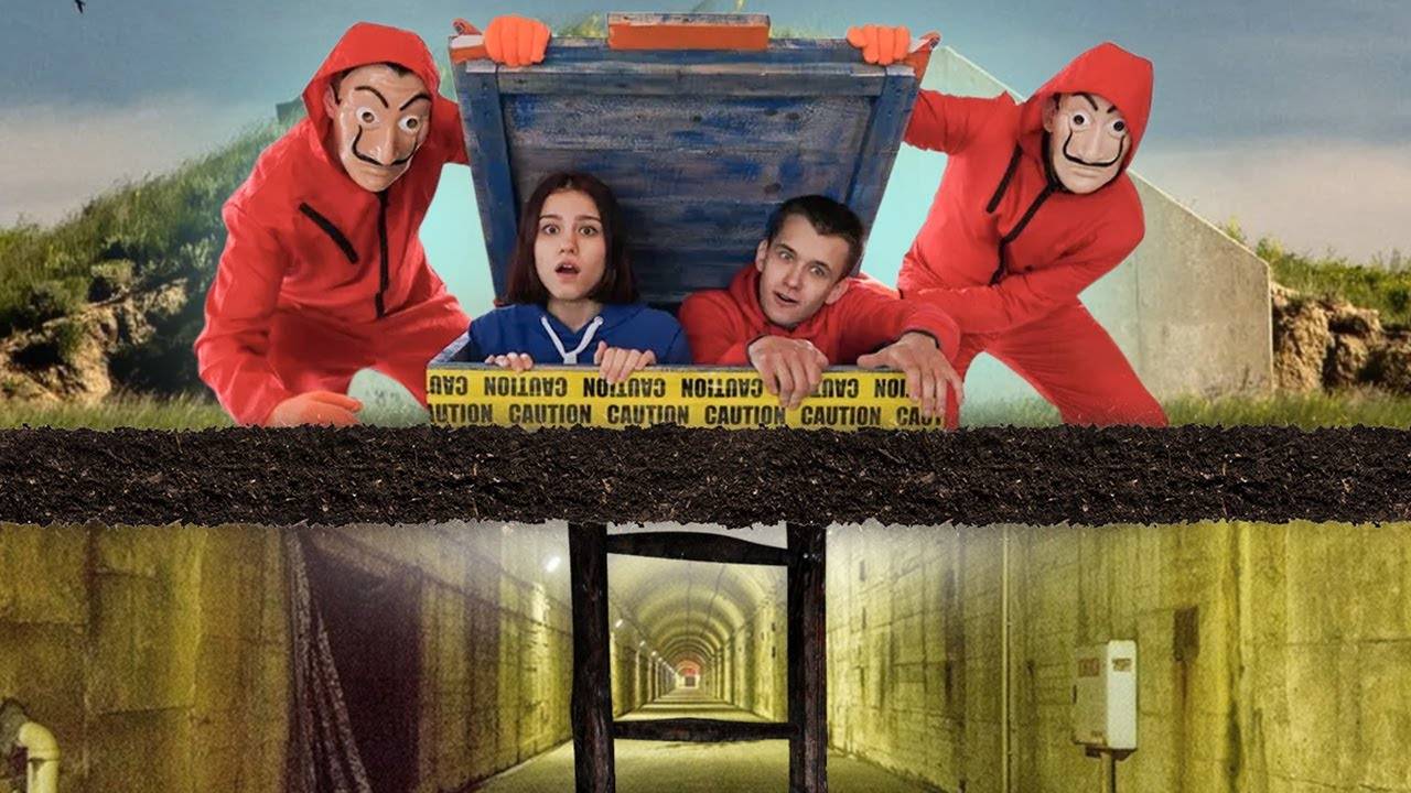 МЫ НАШЛИ СКРЫТЫЙ ПОДЗЕМНЫЙ ЛЮК В СЕКРЕТНОЙ КОМНАТЕ ПРИЩЕПКИ! Поймали одного из Масок!