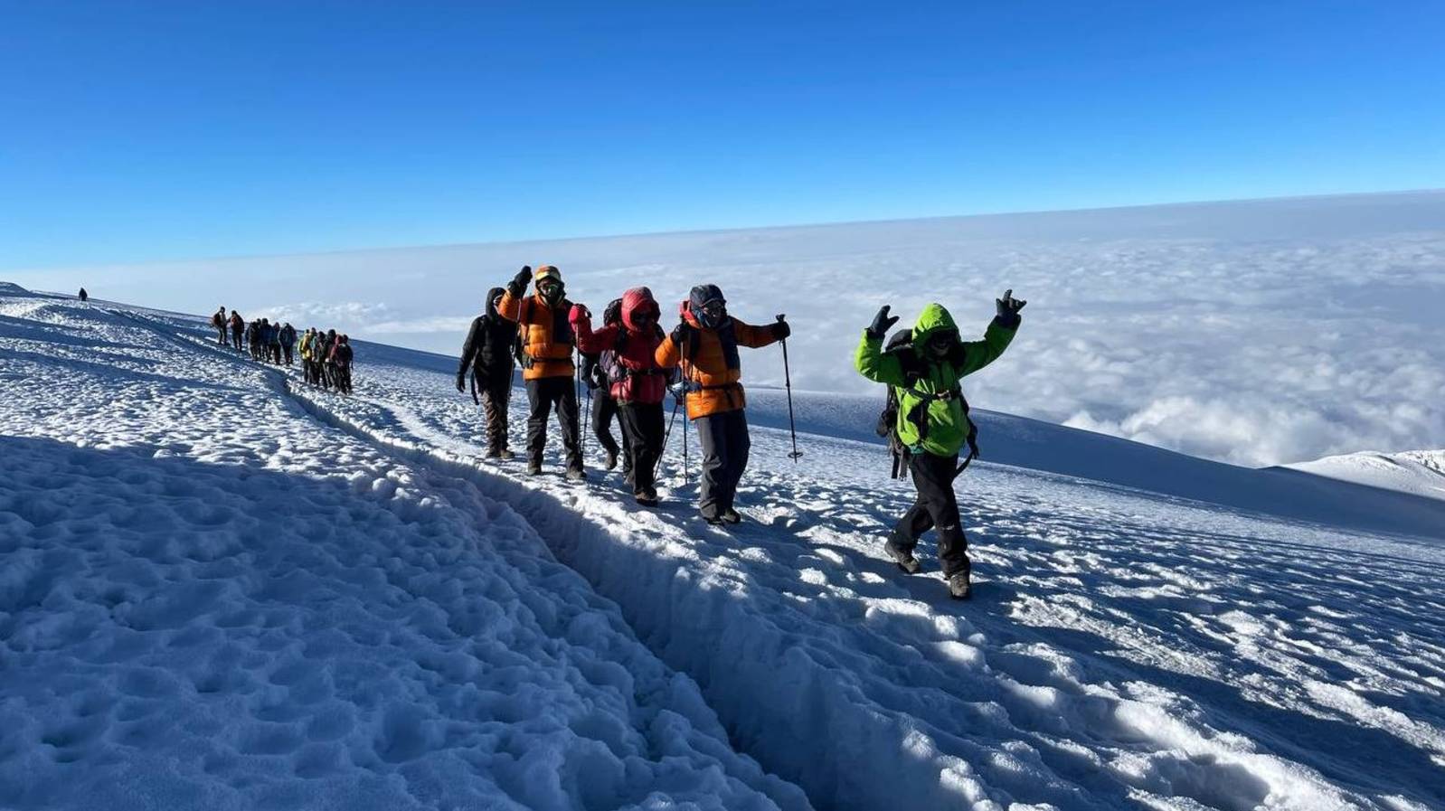 Фрагменты восхождения группы Клуба 7 Вершин на вершину Килиманджаро