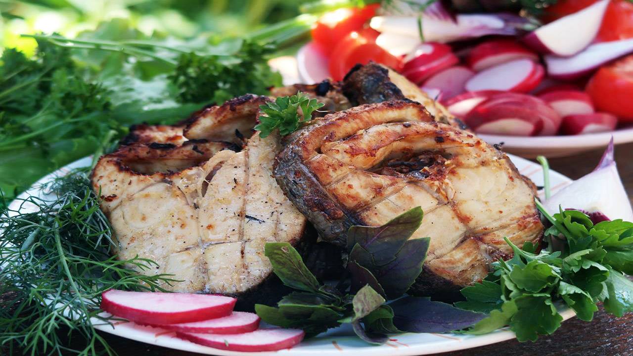 Сайда с имбирём на мангале