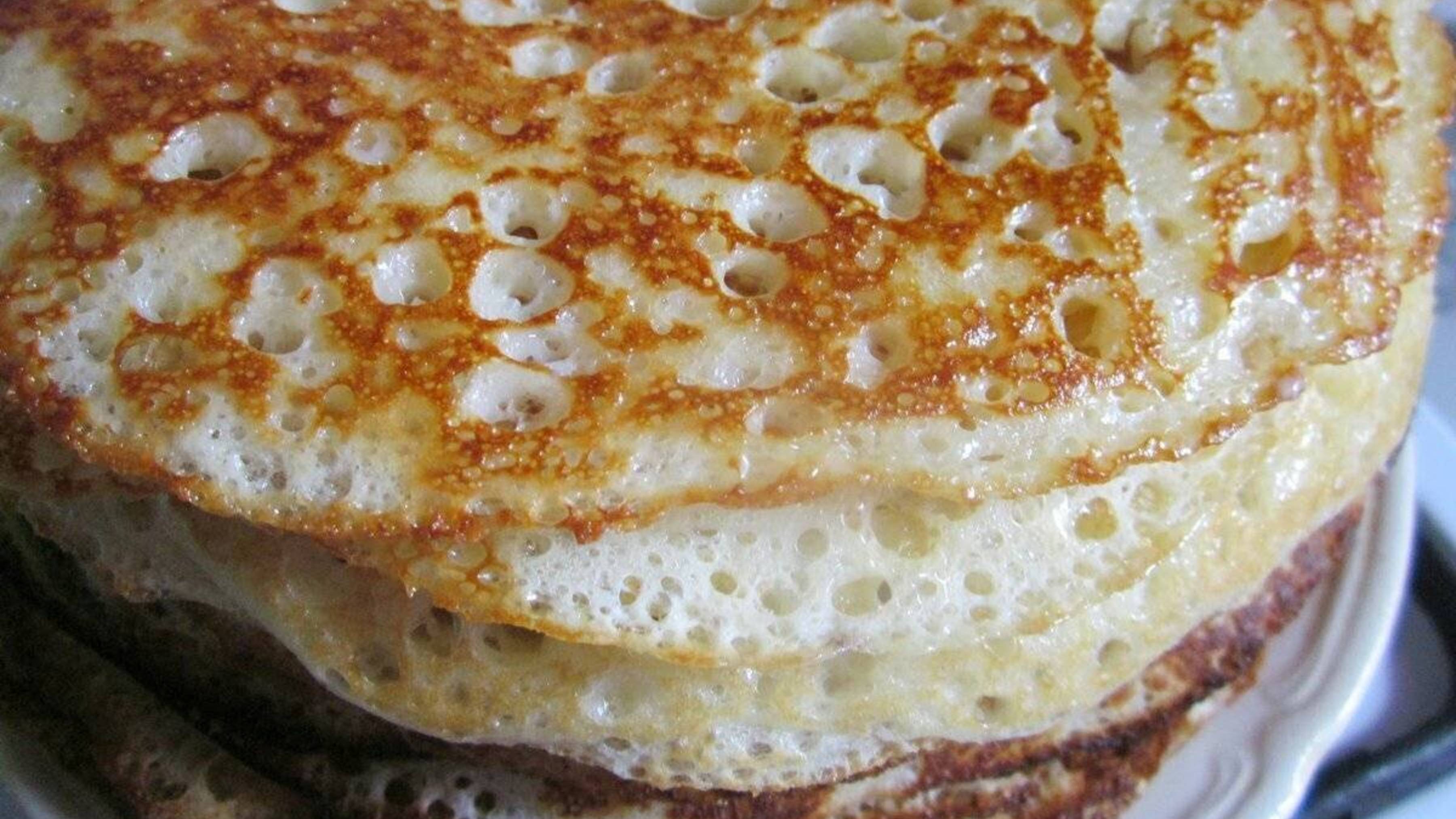 Тонкие дрожжевые блинчики, супер рецепт, дети очень довольны! Рекомендую!