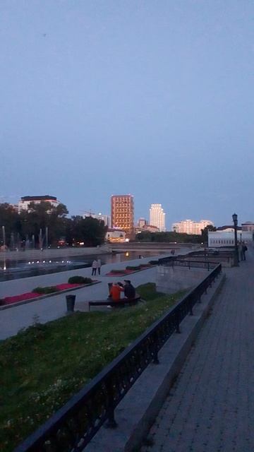 шоу фонтанов на Плотинке