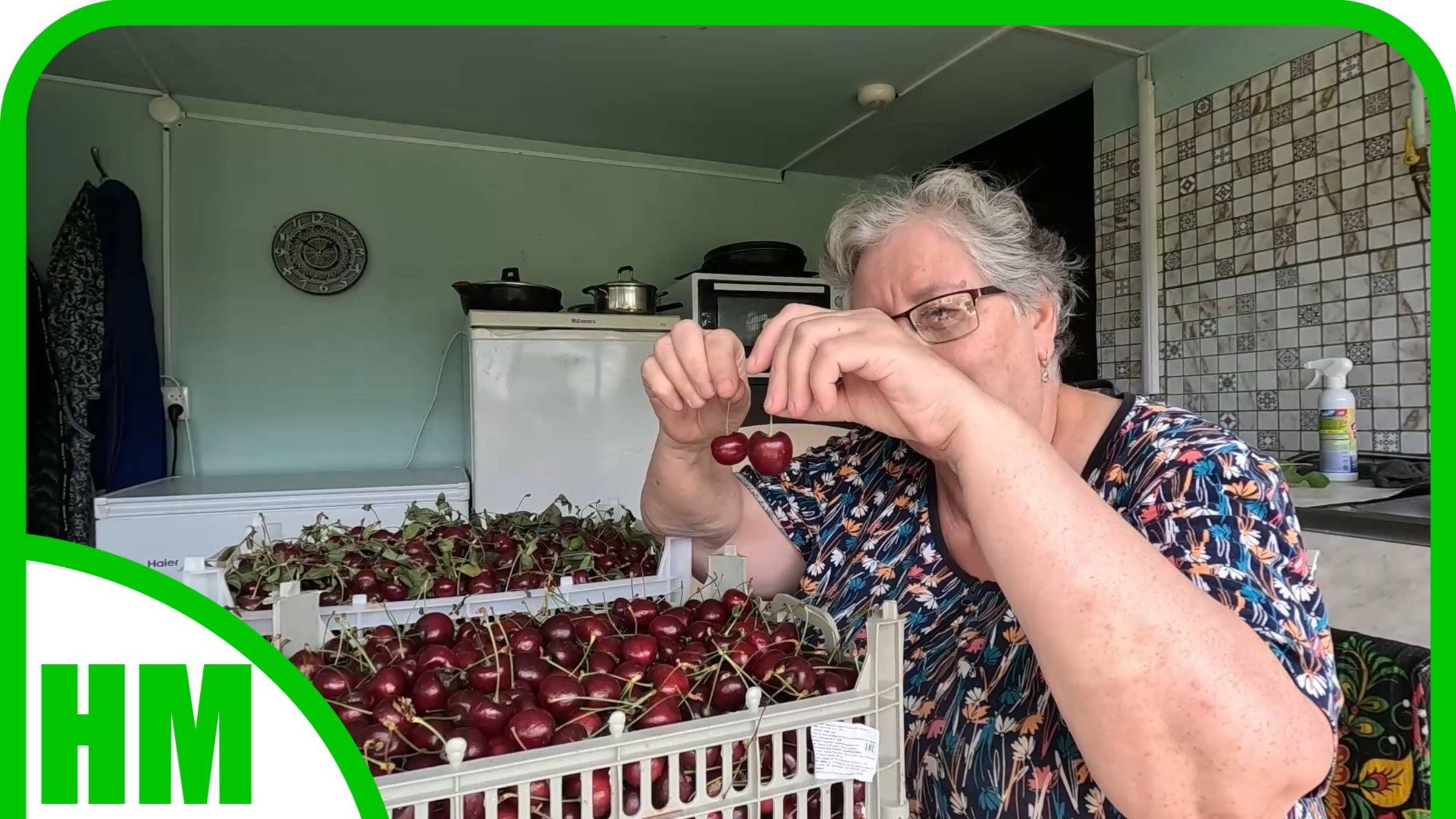 17-18 июля. Купила черешню и вишню,  перерабатываю. Кабачки в морозилку для зимних котлет.