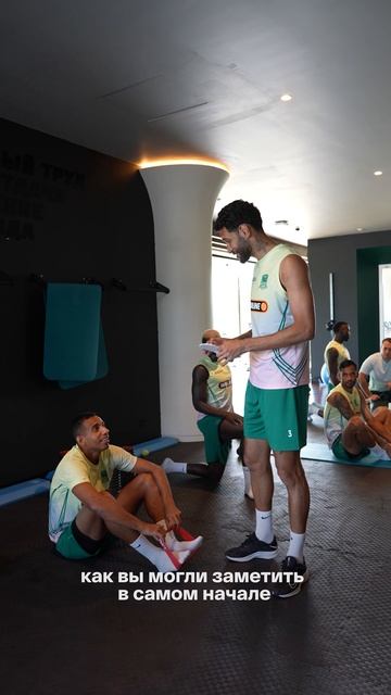 Друг в беде не бросит: взаимовыручка в команде важна даже в мелочах 😁