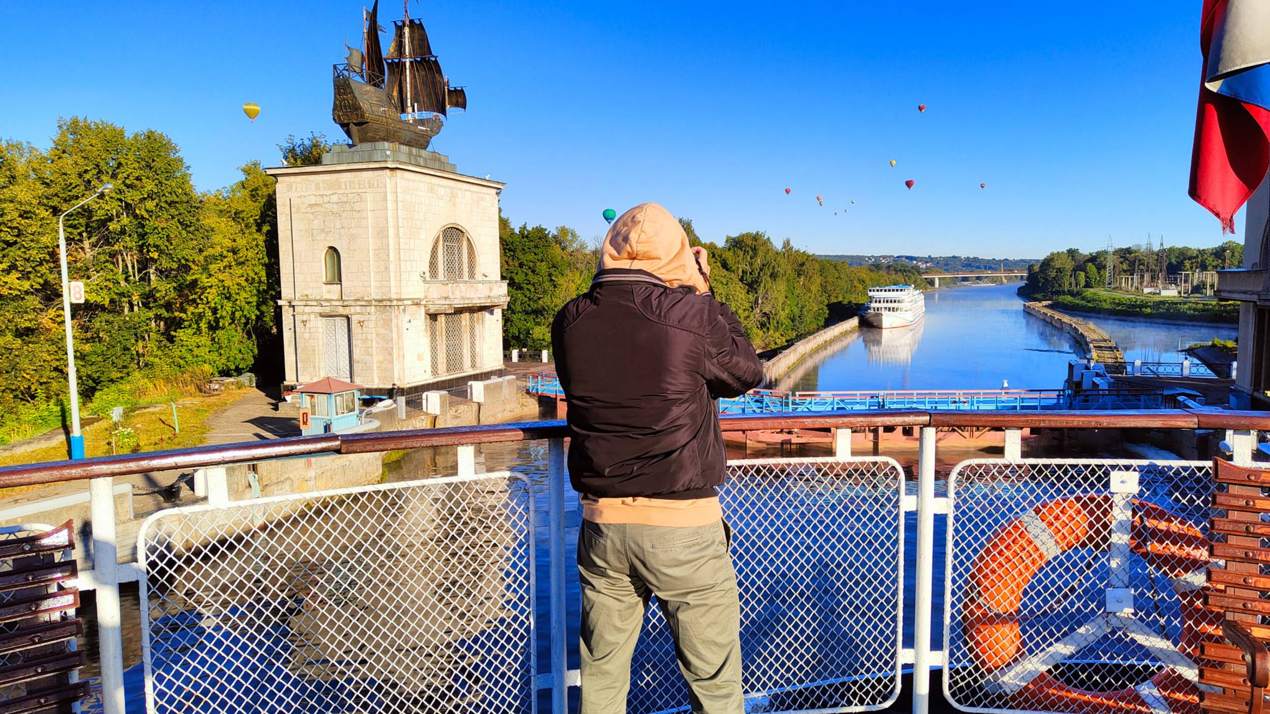 Калязин — город (с 1775) в Тверской области