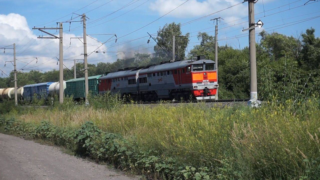 Тепловоз 2ТЭ116-1311 с приветливой бригадой.