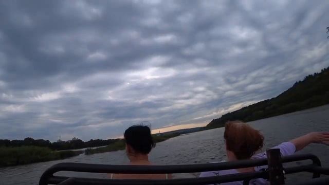 ВЛОГ //ВЕЧЕРИНКА УДАЛАСЬ! ПОКАТУШКИ ПО РЕКЕ ТОМЬ! ПАША ЖДАЛ МЕНЯ))