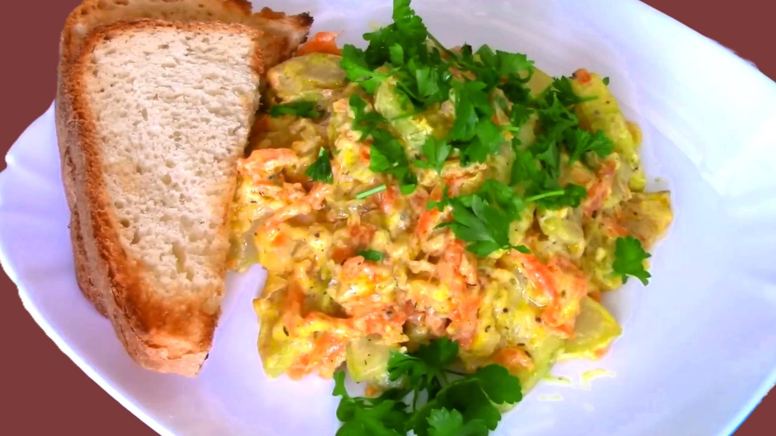 Кабачки в сметане - приготовьте это блюдо срочно, пока кабачки не переросли