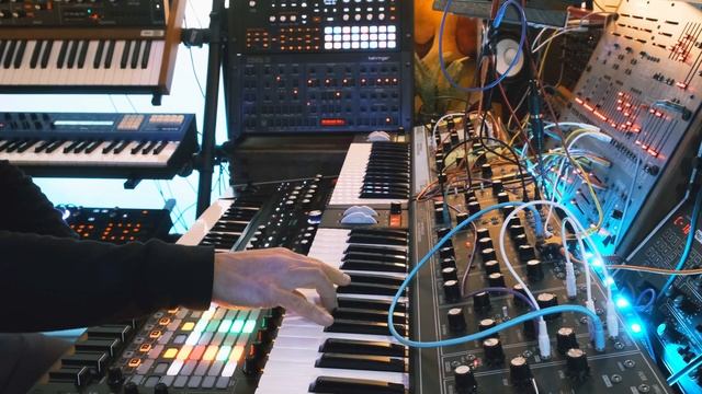 Deep Space Ambient Synth Jam ｜ Hydrasynth ｜ Moog ｜ Behringer