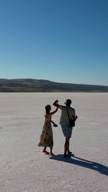 Танцуем на соленом озере Туз, Турция #turkey  #travel #türkiye  #saltlake  #путешествия