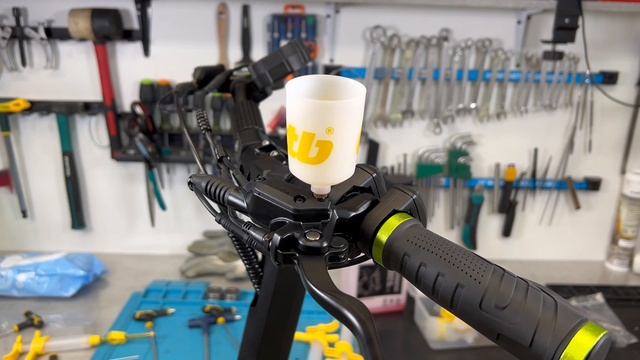 White Siberia Nerpa Pro настройка тормоза, прокачка гидравлики, замена колодок.