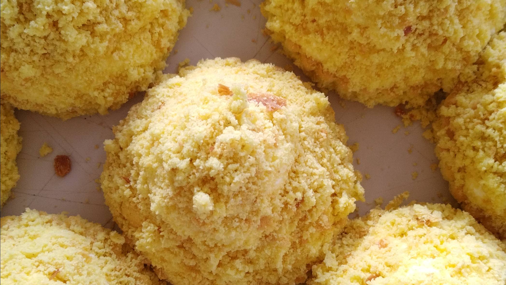 Попробуйте обязательно эту вкусноту и красоту.  Бисквитные пирожные с клубникой..