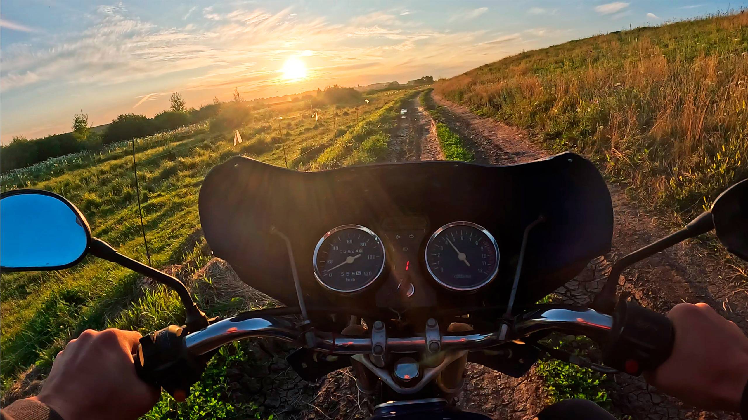 Рыбалка по-простому в деревне с поездкой на мотоцикле