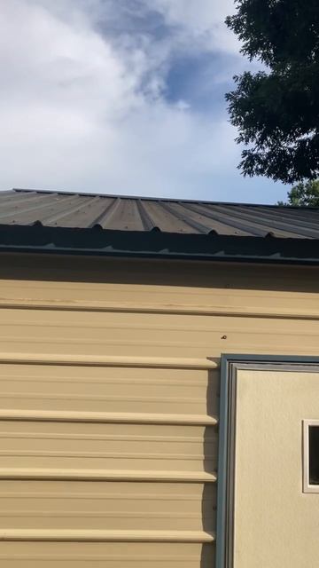 Помыла 🧽 крышу и себя заодно. Развлекаюсь после работы