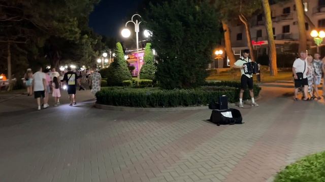 Геленджик, прогулка вечером по набережной, лето 2025