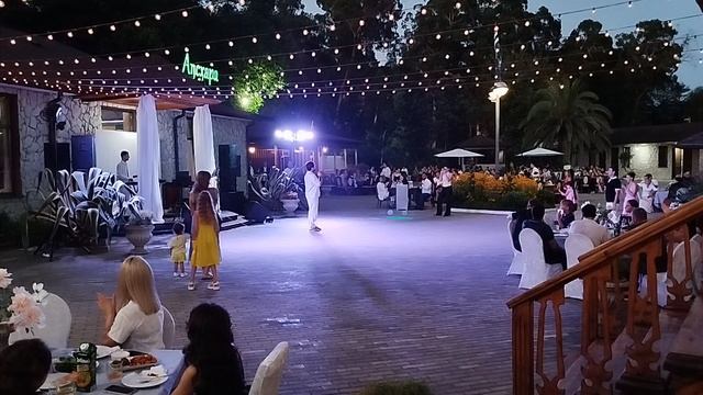 ведущий ресторана Апсхара(Абхазия)