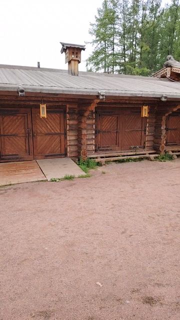 Усадьба "Богословка".Хозяйственный двор с кузницей и каретным сараем