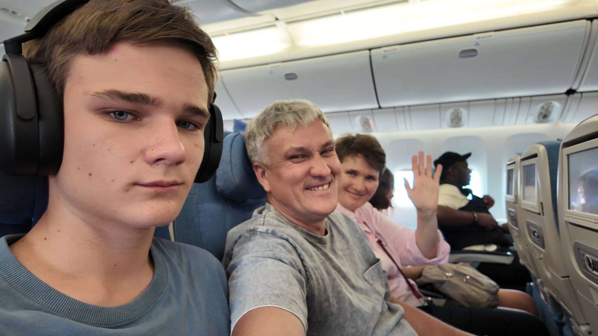 Променяли солнце, море и вкусную еду на отдых в Сибири.