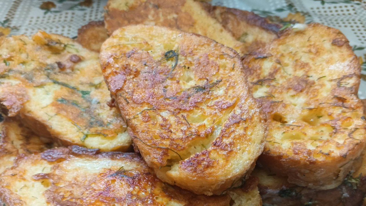 Сырно-сметанные хрустящие бутерброды из доступных продуктов. Семья в восторге, рекомендую!