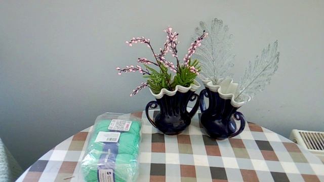 Вязально-жизненные будни.Что со со шляпкой "Рафия" и руками.*Что на крючке и спицах.