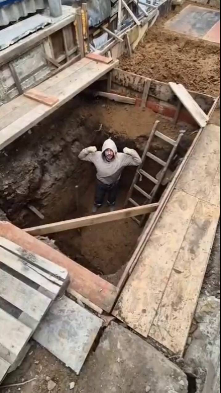 яма для погреба  на  даче мастер Макс г Ростов на Дону