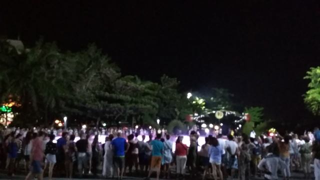 Фонтан на площади Додунхай!Вечернее шоу!