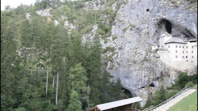 Словения. Предъямский замок.
