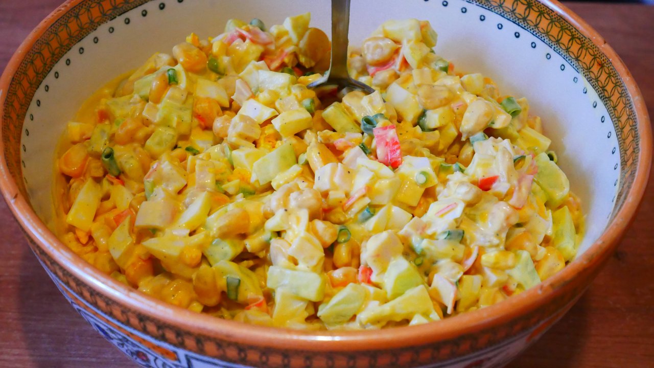 Крабовый салат: Новый взгляд на классику! Нежный, сочный, идеальный!