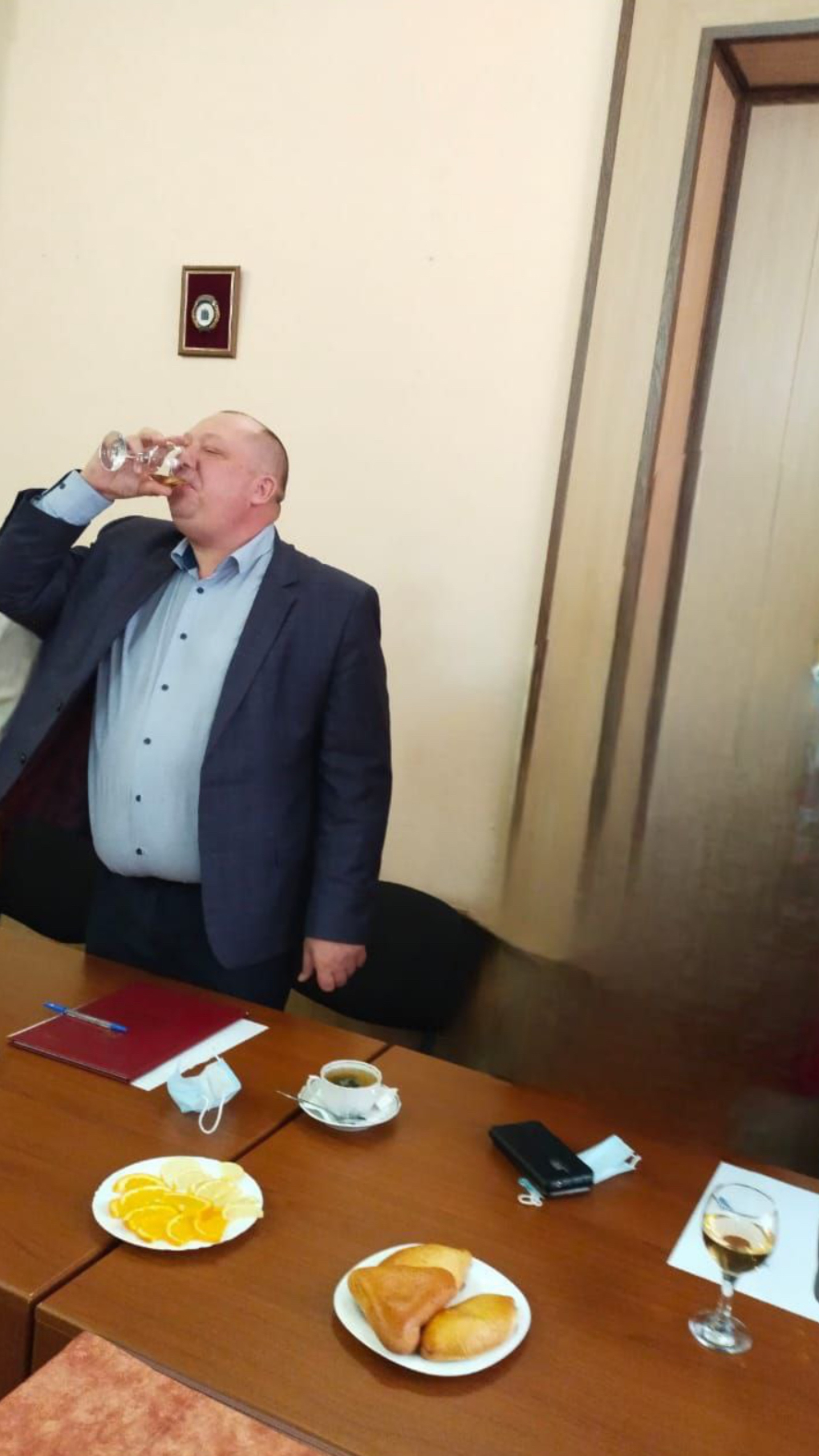 Бывший Глава Вольского района угрожает Шаману Раху