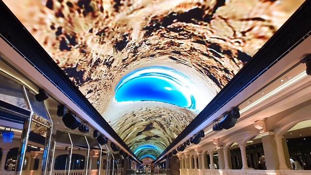 Новое представление на променаде MSC Virtuosa. New performance at the MSC Virtuosa boardwalk.