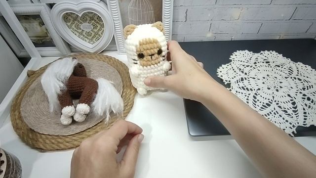 Совместный проект "Вязание - это серьёзно" 31 неделя: лошадка с использованием коричневого цвета